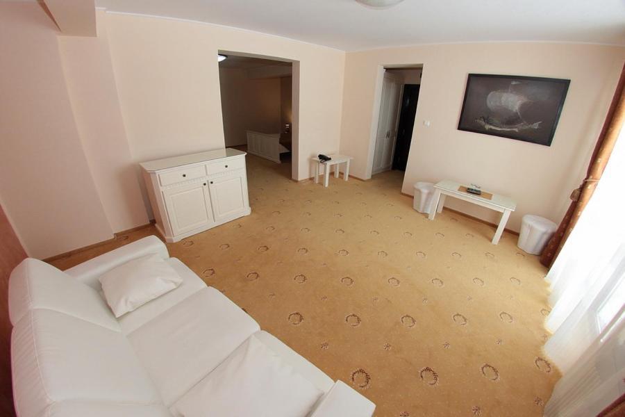 Hotel Imperium Suceava Bagian luar foto