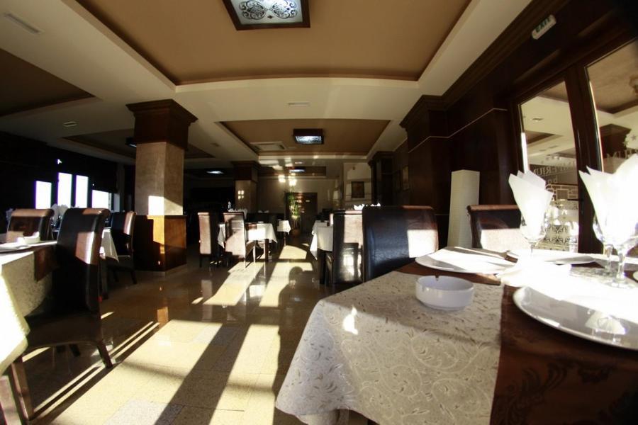 Hotel Imperium Suceava Bagian luar foto