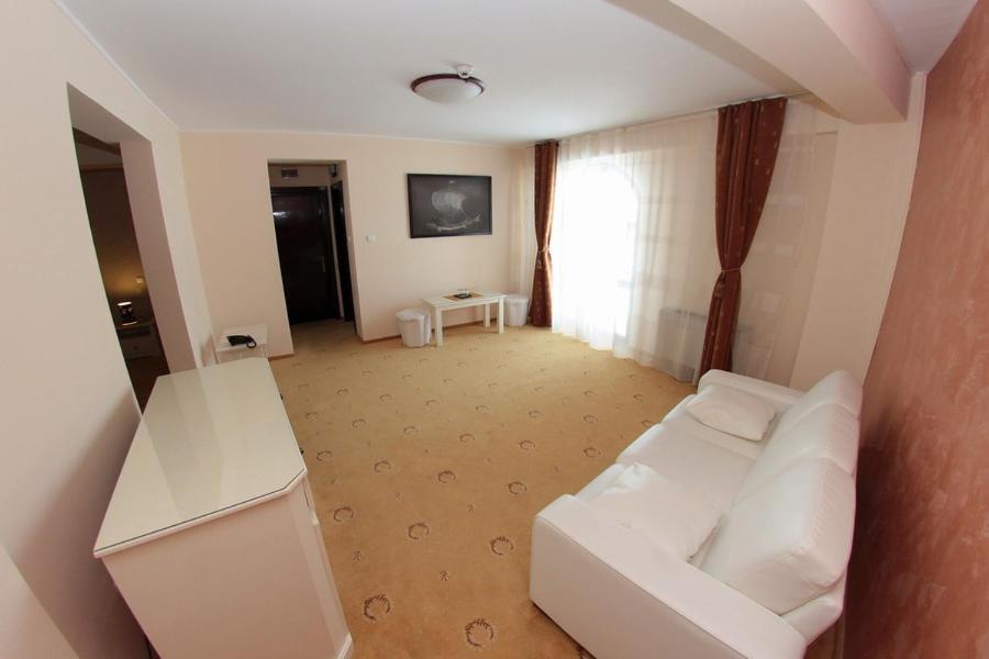 Hotel Imperium Suceava Bagian luar foto