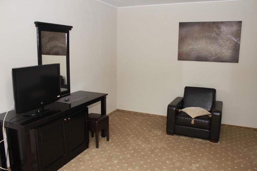 Hotel Imperium Suceava Bagian luar foto