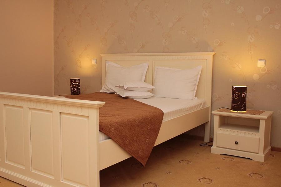 Hotel Imperium Suceava Bagian luar foto